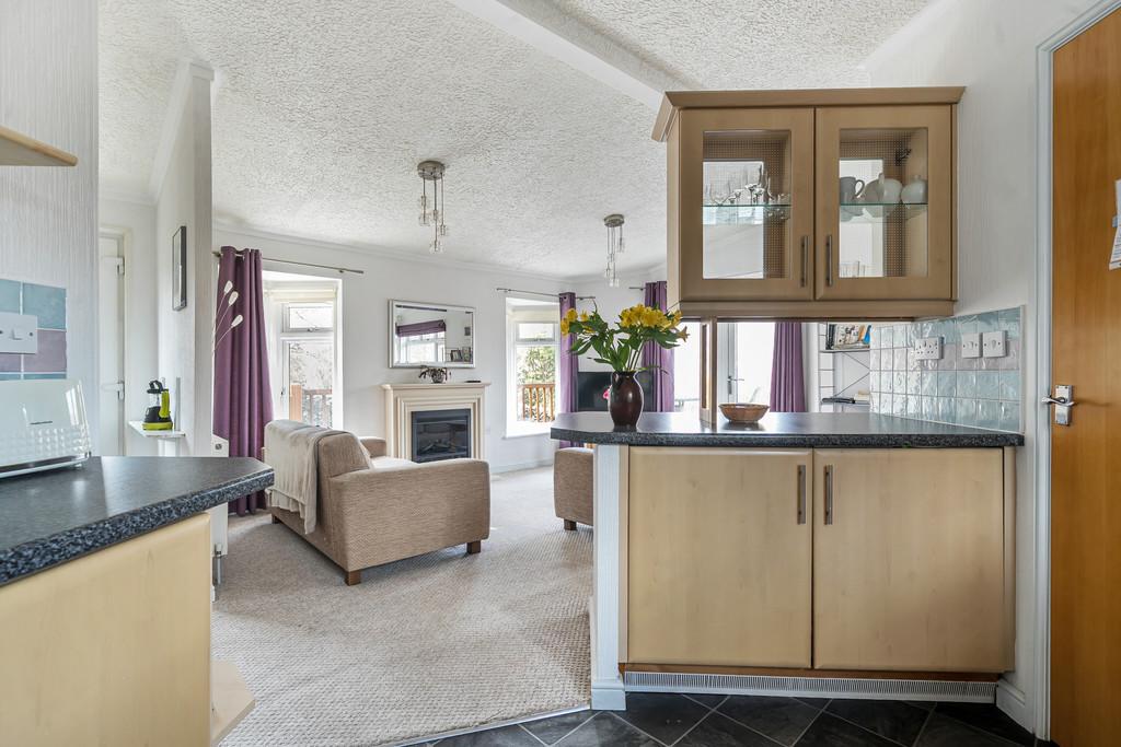 Open Plan Living/Dining Kitchen