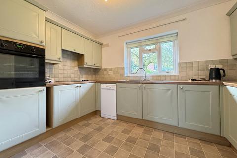 1 bedroom terraced bungalow for sale, Pyrford Gardens, Lymington SO41