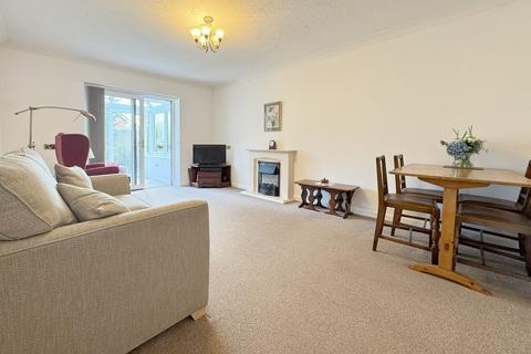 1 bedroom terraced bungalow for sale, Pyrford Gardens, Lymington SO41