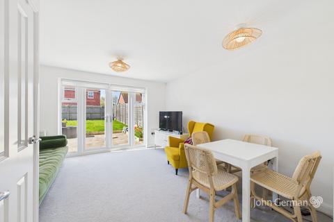 34 Wakelin Way, Lichfield, WS13 6UG