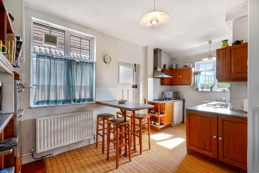 St. Margarets, Molember Road - w J5 L0w29 OK7 QTj RPYYz