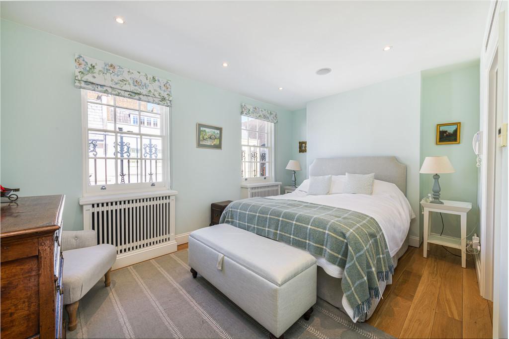 11 Montpelier Place Bed 1