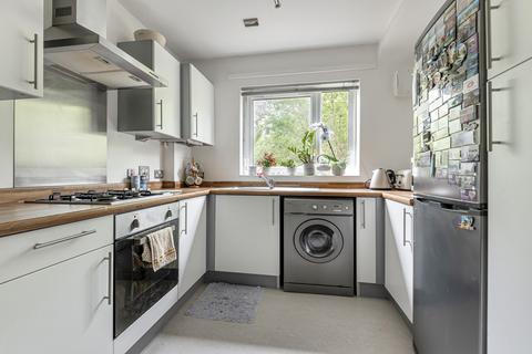 2 bedroom apartment for sale, Laburnham Close, High Barnet, EN5