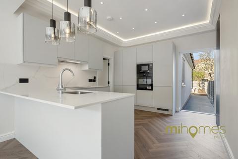 2 bedroom ground floor flat to rent, Belsize Avenue, London