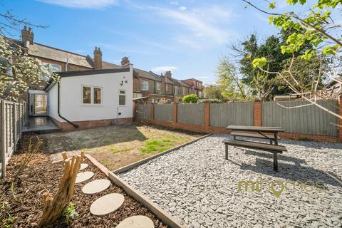 2 bedroom ground floor flat to rent, Belsize Avenue, London