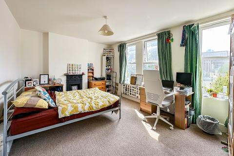 1 bedroom in a house share to rent, Devonshire Road, Cambridge CB1