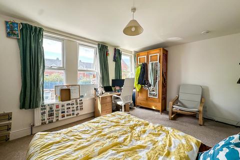 1 bedroom in a house share to rent, Devonshire Road, Cambridge CB1