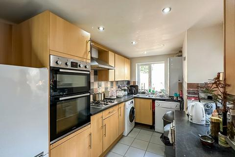 1 bedroom in a house share to rent, Devonshire Road, Cambridge CB1