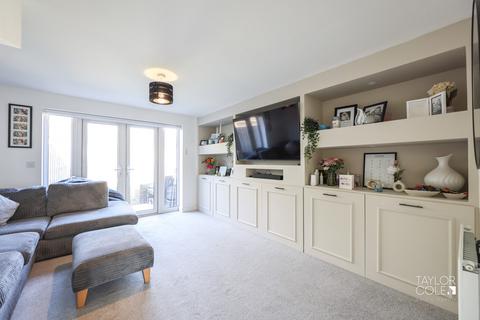 2 bedroom terraced house for sale, Meadow Way, Tamworth