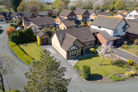 2 bedroom detached bungalow for sale, Sandicroft Close, Birchwood, WA3