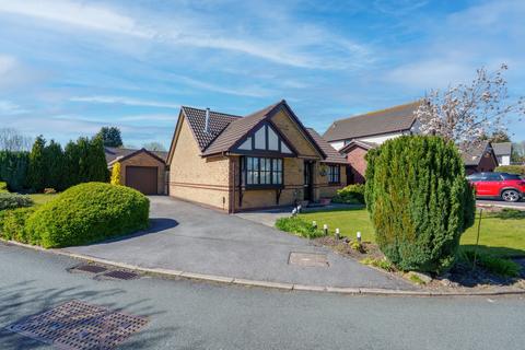 2 bedroom detached bungalow for sale, Sandicroft Close, Birchwood, WA3