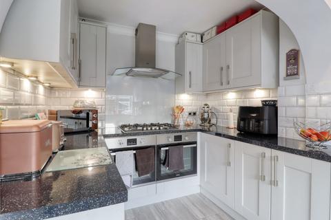 87 Thorne Road, Swindon, SN3 6DU