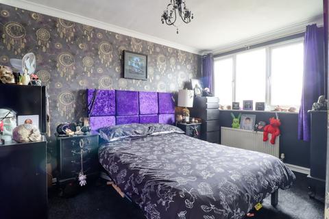 87 Thorne Road, Swindon, SN3 6DU
