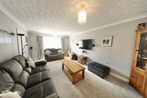 6 bedroom house for sale, Hartsholme Park, Kingswood, Hull