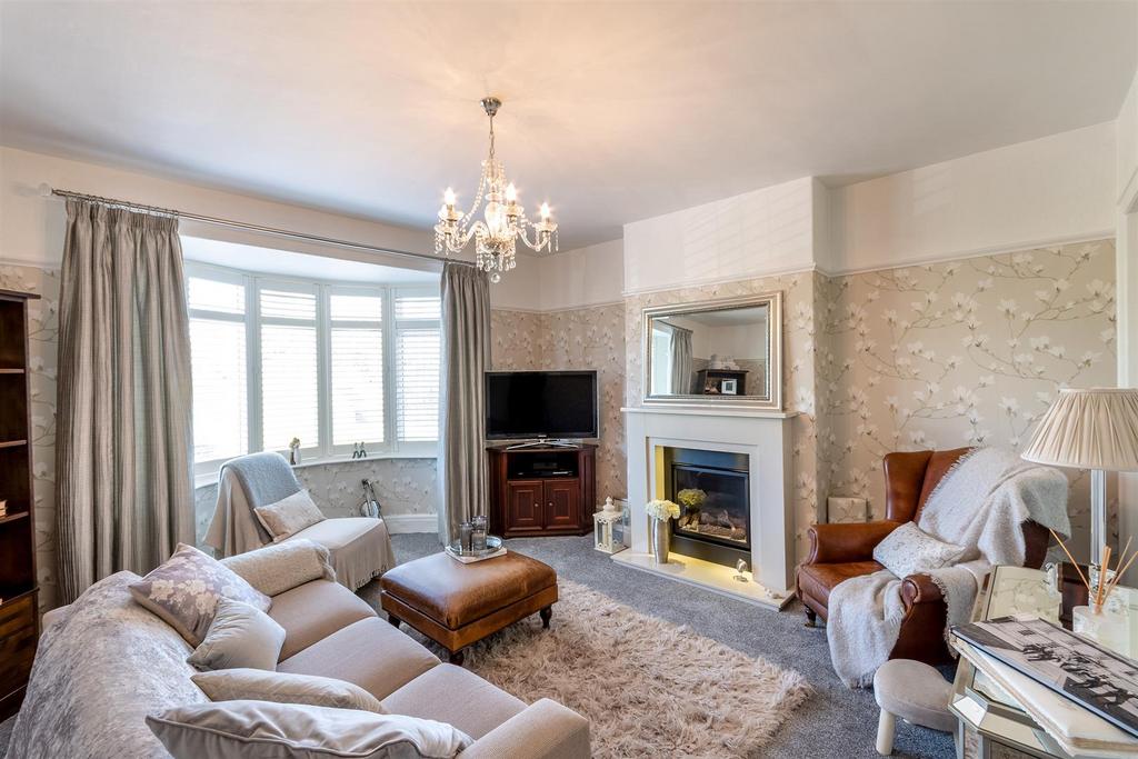 DSC 8421-Edit lounge.jpg