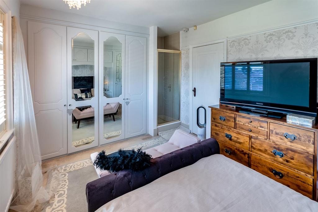 DSC 8448-Edit bedroom.jpg
