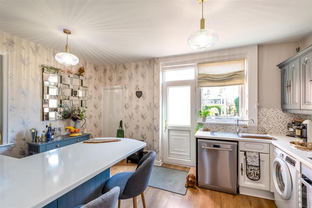 DSC 8439-Edit kitchen.jpg