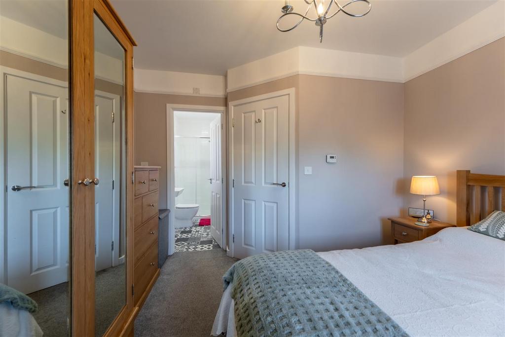 3 Tiverton Way-022.jpg