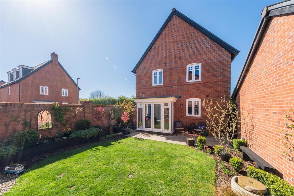 3 Tiverton Way-040.jpg