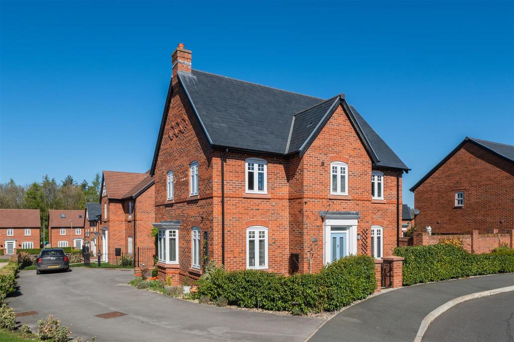 3 Tiverton Way-046.jpg