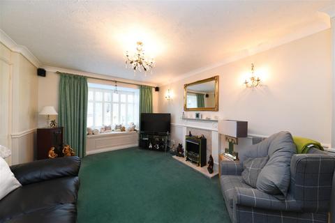 69 Ayr Close, Stevenage, SG1 5RZ
