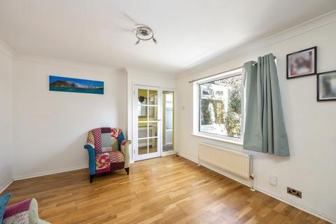 2 Breach Close, Steyning, BN44 3RZ