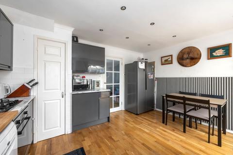 2 Breach Close, Steyning, BN44 3RZ