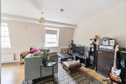 2 bedroom apartment for sale, Southgate House, Bath BA1