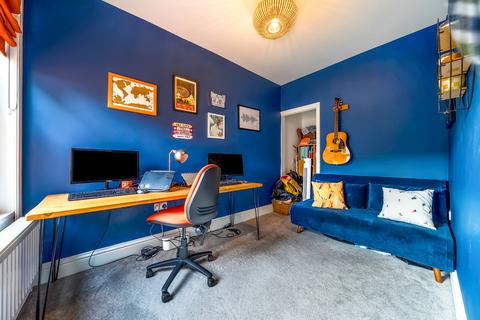 99 Luckwell Road, Bristol, BS3 3ET