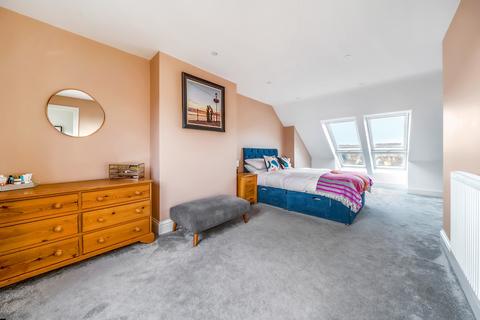 99 Luckwell Road, Bristol, BS3 3ET