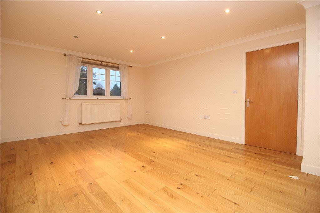 Sitting/Dining Room