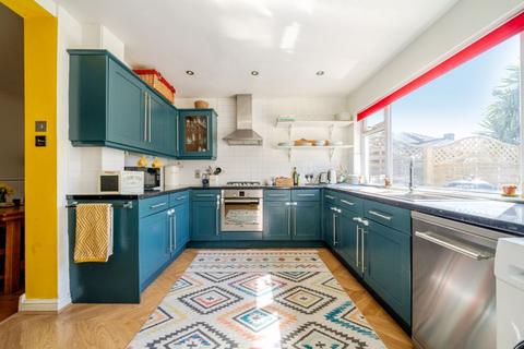8 Gaitskell Road, London, SE9 2DL