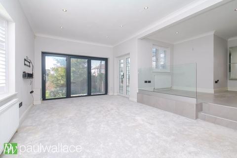 10 John Eliot Close, Nazeing, Waltham Abbey, EN9 2NZ