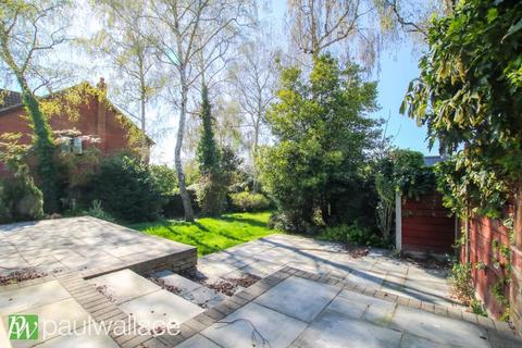 10 John Eliot Close, Nazeing, Waltham Abbey, EN9 2NZ