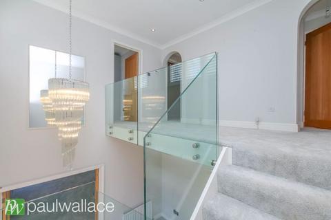 10 John Eliot Close, Nazeing, Waltham Abbey, EN9 2NZ