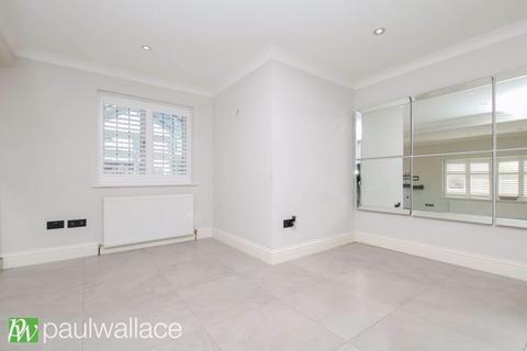 10 John Eliot Close, Nazeing, Waltham Abbey, EN9 2NZ
