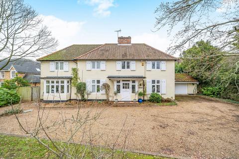 Forest Rd, East Horsley