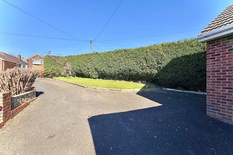 3 bedroom bungalow for sale, Ruskin Avenue, THE STRAITS, DY3 3DW