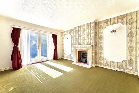 3 bedroom bungalow for sale, Ruskin Avenue, THE STRAITS, DY3 3DW