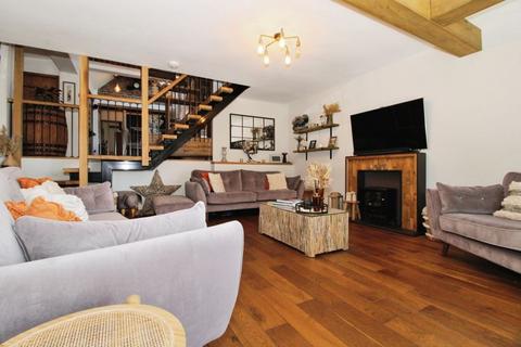 undefined, Stonnall Road, Aldridge, WS9 8JZ