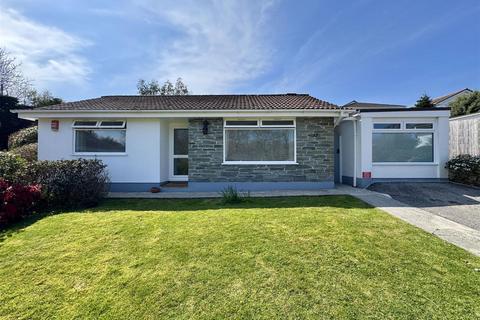 17 Bishops Close, Truro, TR1 3RR