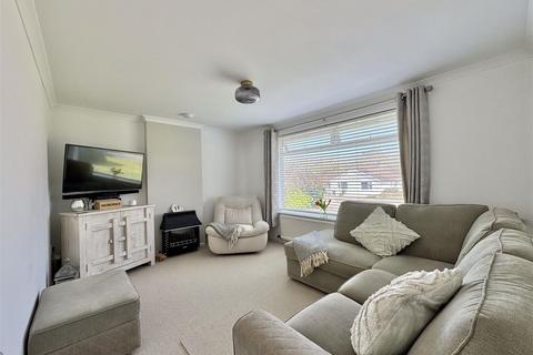 17 Bishops Close, Truro, TR1 3RR