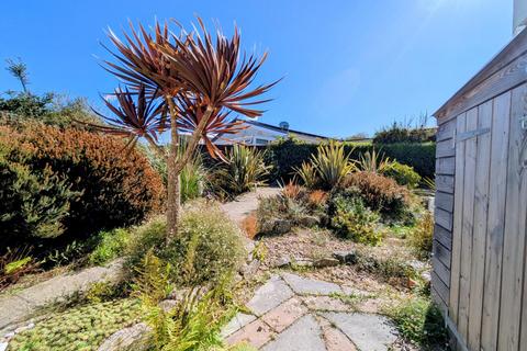 undefined, Gover Close, Mount Hawke
