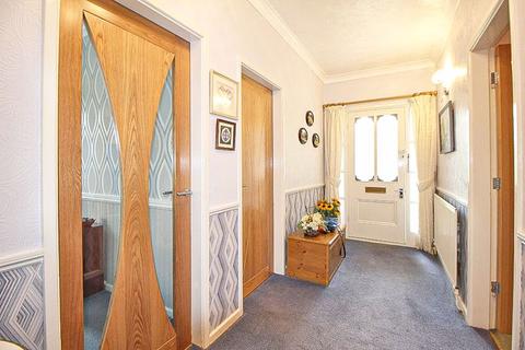 2 bedroom bungalow for sale, Manor Road, PENN, WOLVERHAMPTON, WV4 5PY