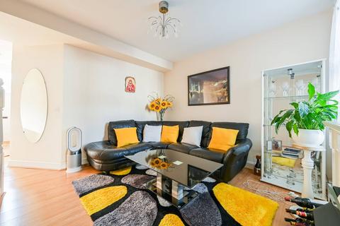 31 Exning Road, London, E16 4NB