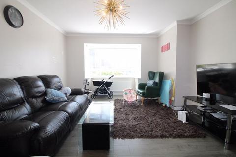 19 Lippitts Hill, Luton, LU2 7YN
