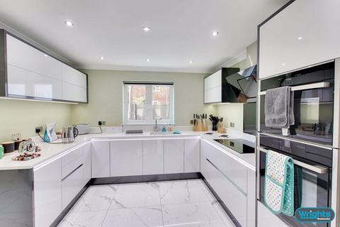 31 Bashkir Road, Westbury, BA13 3GY