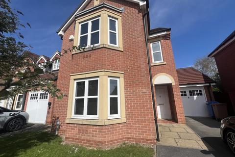 4 bedroom detached house to rent, Rosyth Crescent, Chellaston, Derby, DE73