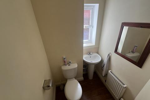 4 bedroom detached house to rent, Rosyth Crescent, Chellaston, Derby, DE73
