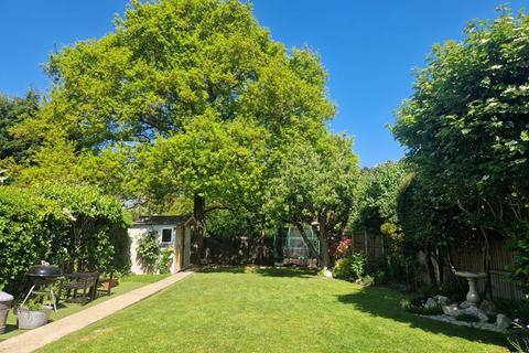 3 bedroom detached bungalow for sale, Craigfield Avenue, Clacton-on-Sea, CO15